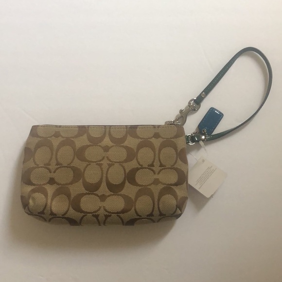 Coach Park Signature Medium Wristlet in Khaki & Ivy (Green) - Picture 4 of 16